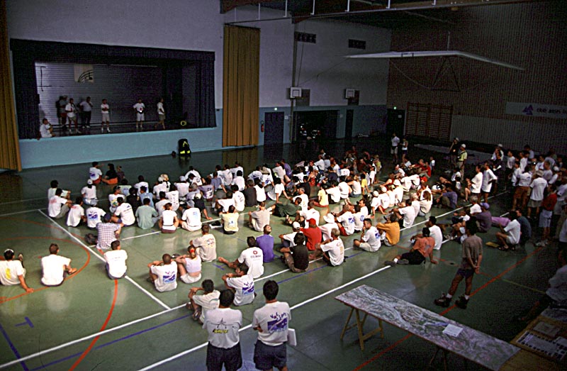 19990718A32-Briefing.jpg